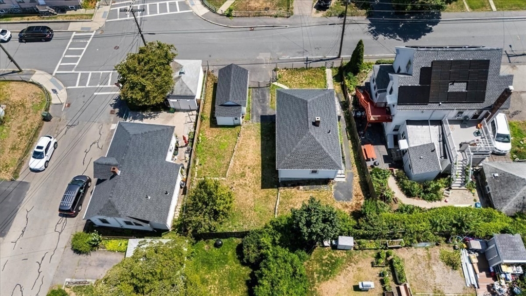 93 Roberts St