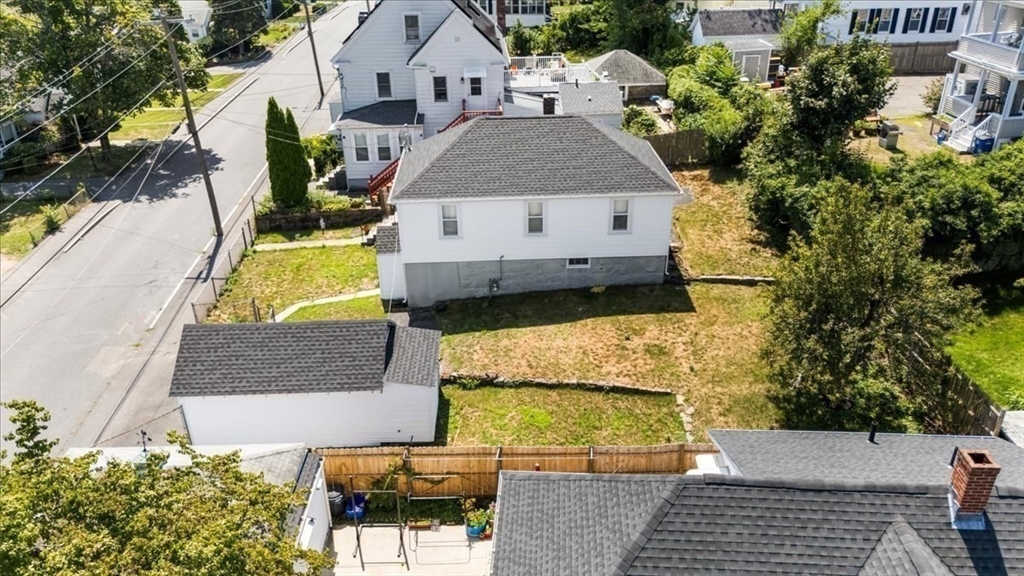 93 Roberts St