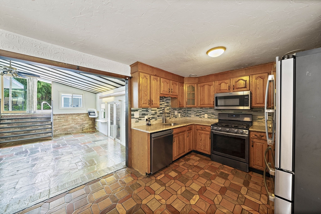 475 E Main Street