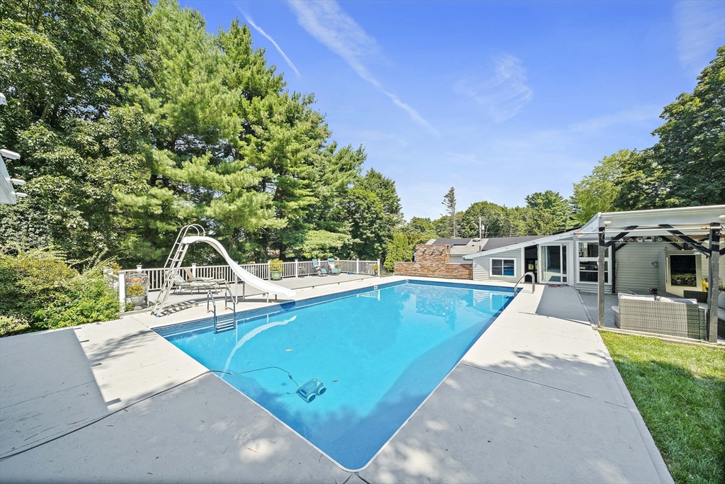 475 E Main Street