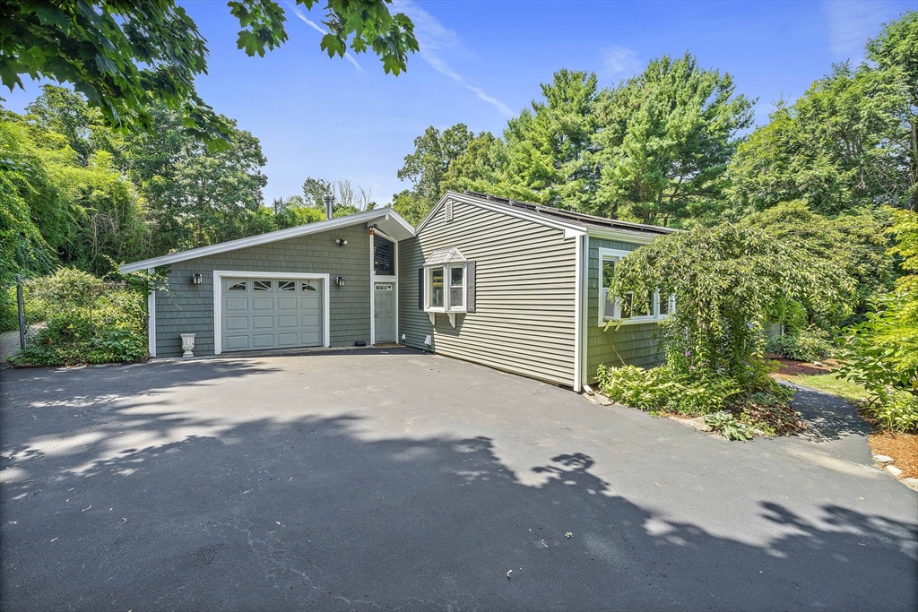475 E Main Street