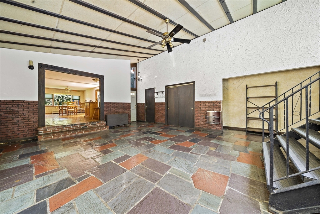 475 E Main Street