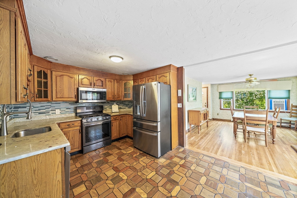 475 E Main Street