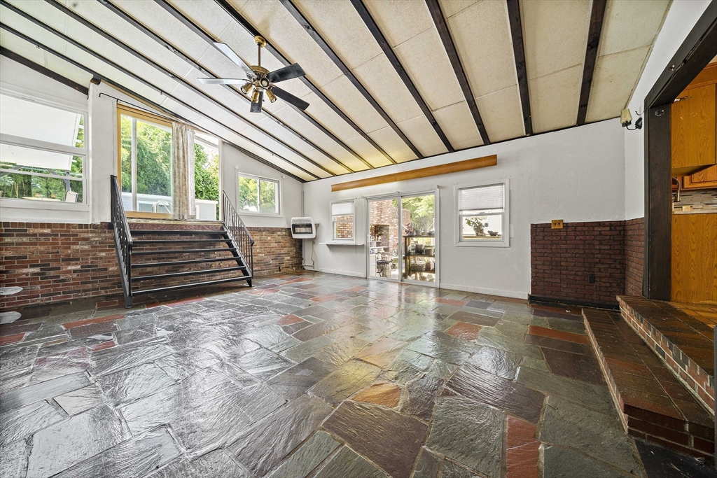 475 E Main Street