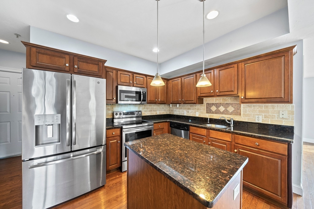 163 Rumford Ave # 204