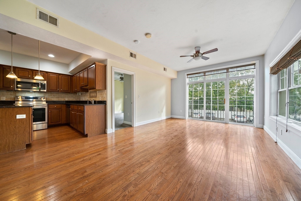 163 Rumford Ave # 204