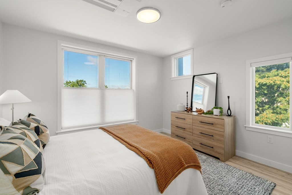 602 Canterbury # 7, Boston Unit: 7