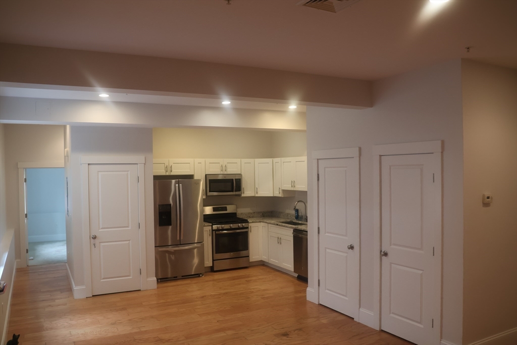 599 Washington St # 7, Pembroke Unit: 7