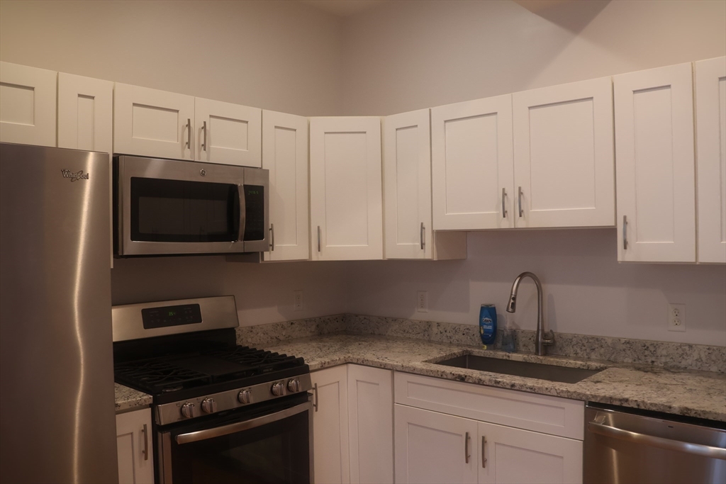 599 Washington St # 7, Pembroke Unit: 7