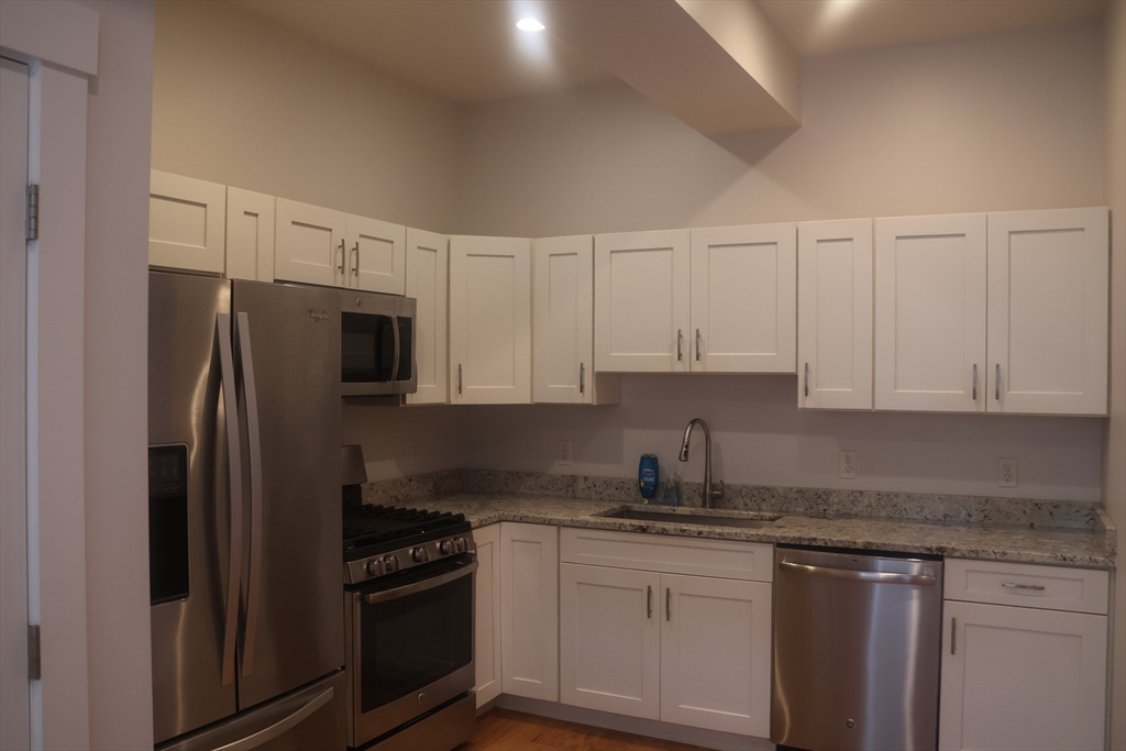 599 Washington St # 7, Pembroke Unit: 7