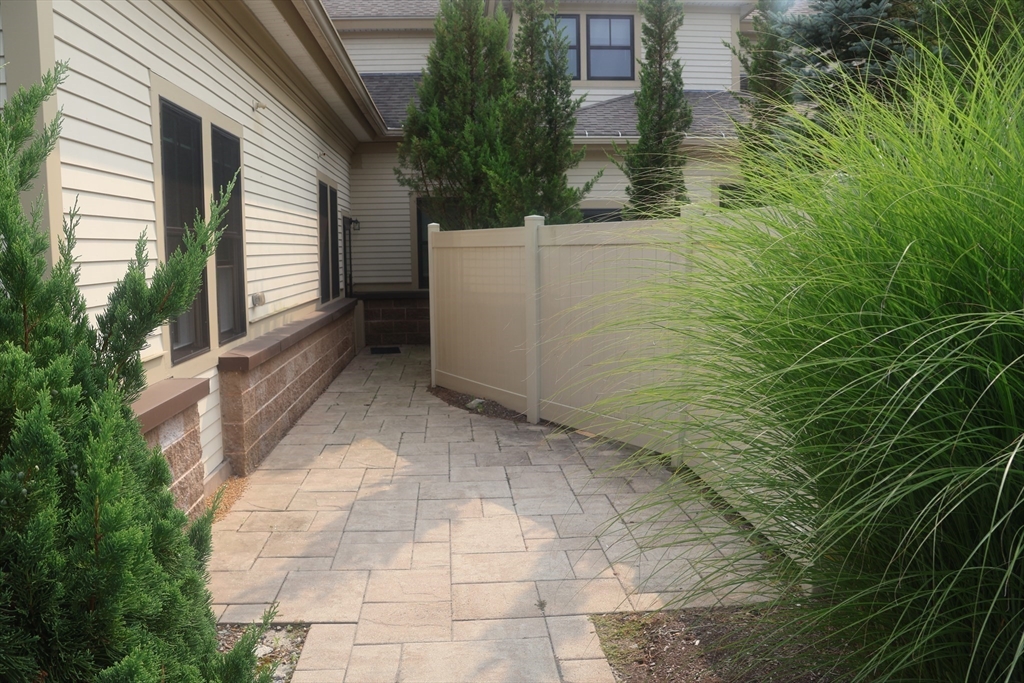 599 Washington St # 7, Pembroke Unit: 7