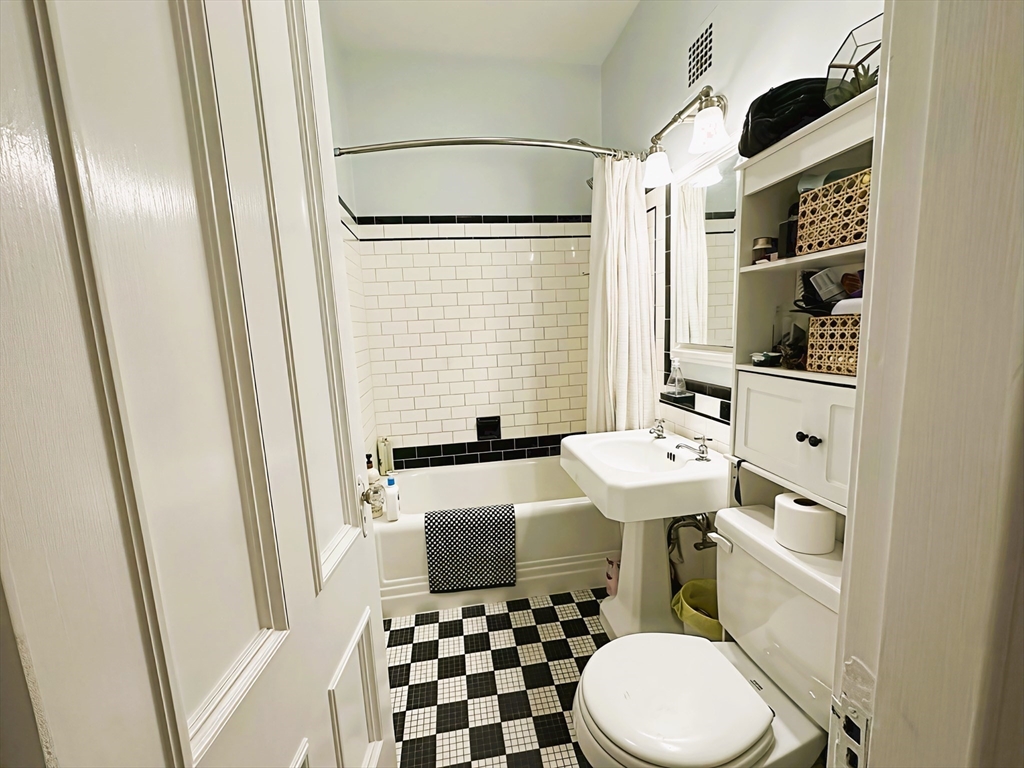 229 Newbury Street # 5