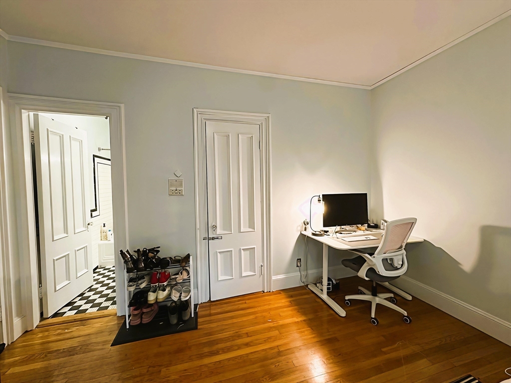 229 Newbury Street # 5