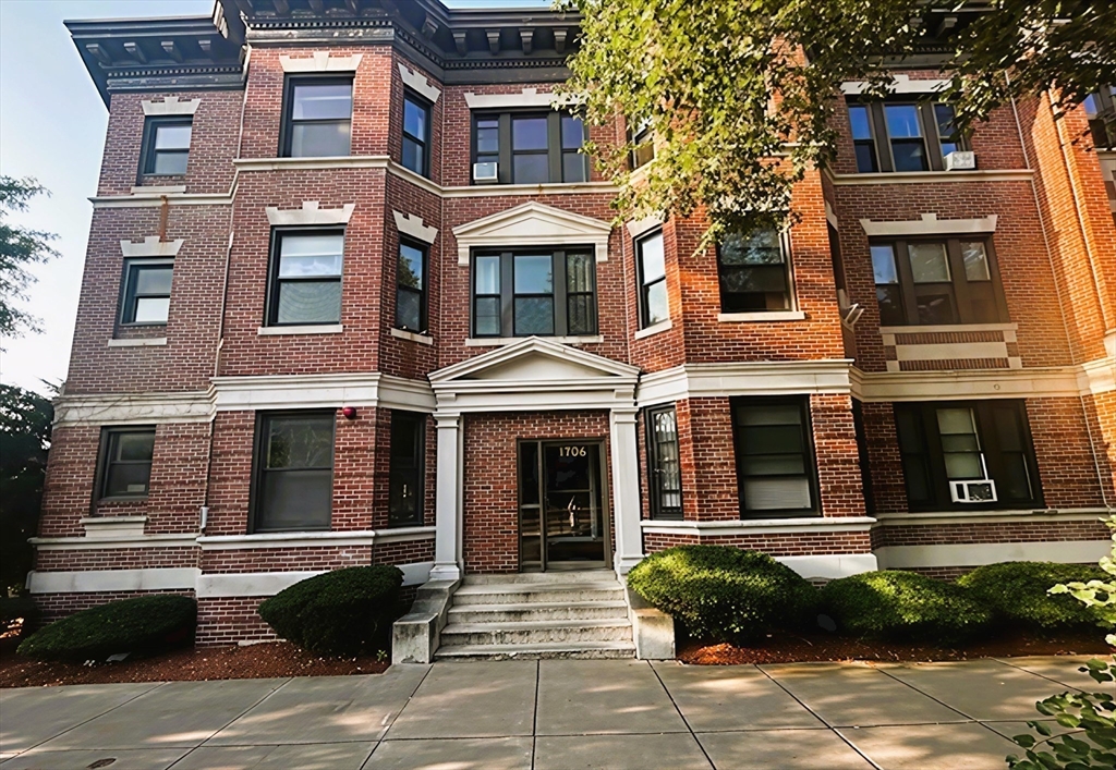 1706 Commonwealth Ave # 31