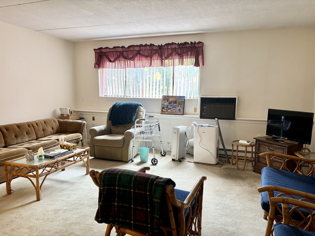 24 Faxon St # 4