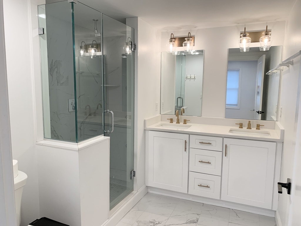 67-69 Cummins Hwy # 101