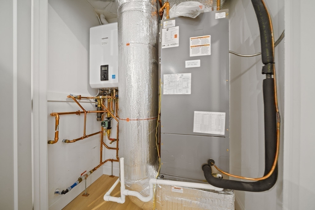 67-69 Cummins Hwy # 101