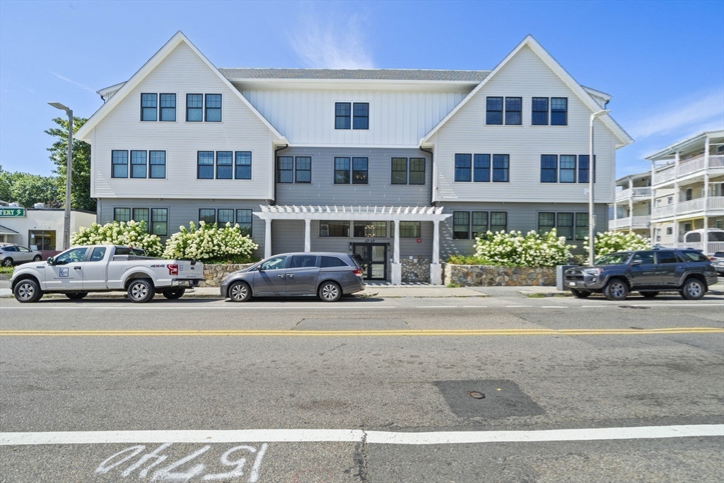 67-69 Cummins Hwy # 101