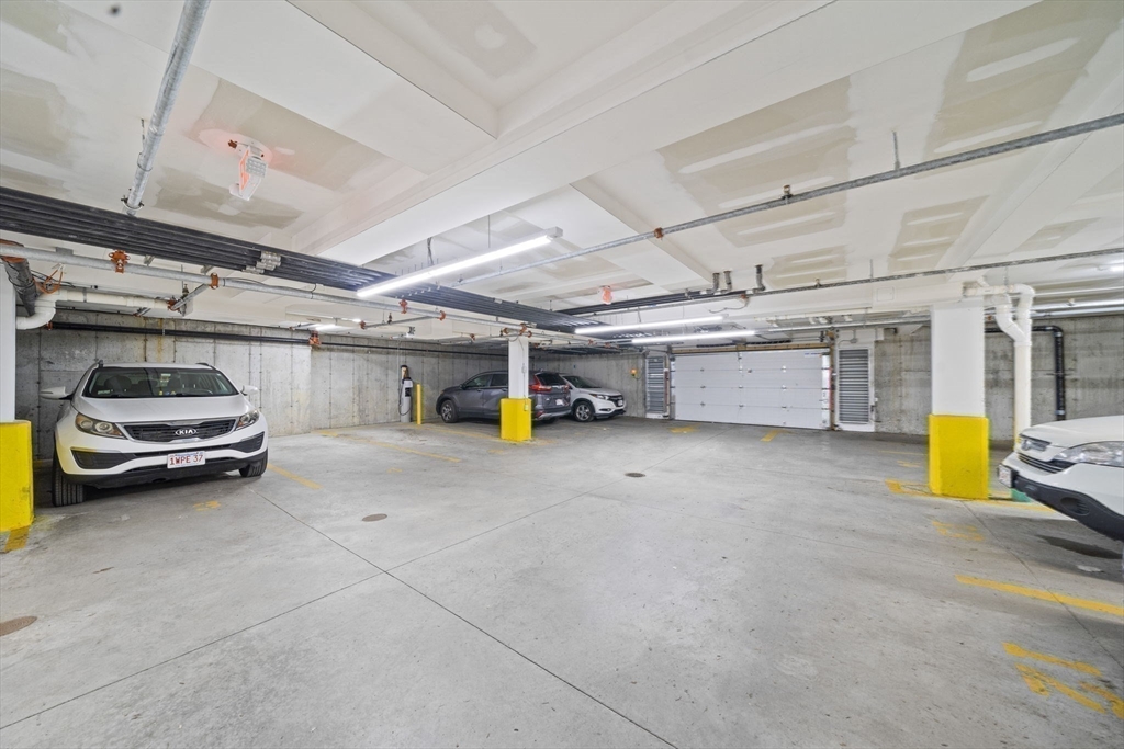 67-69 Cummins Hwy # 101