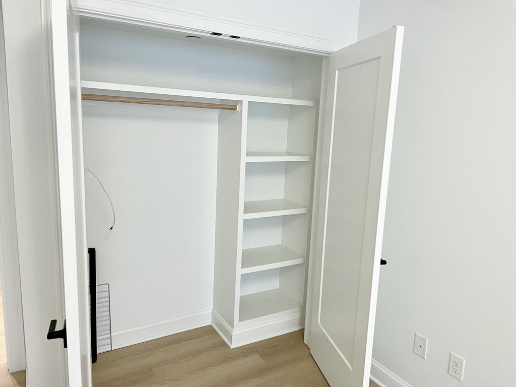 67-69 Cummins Hwy # 101