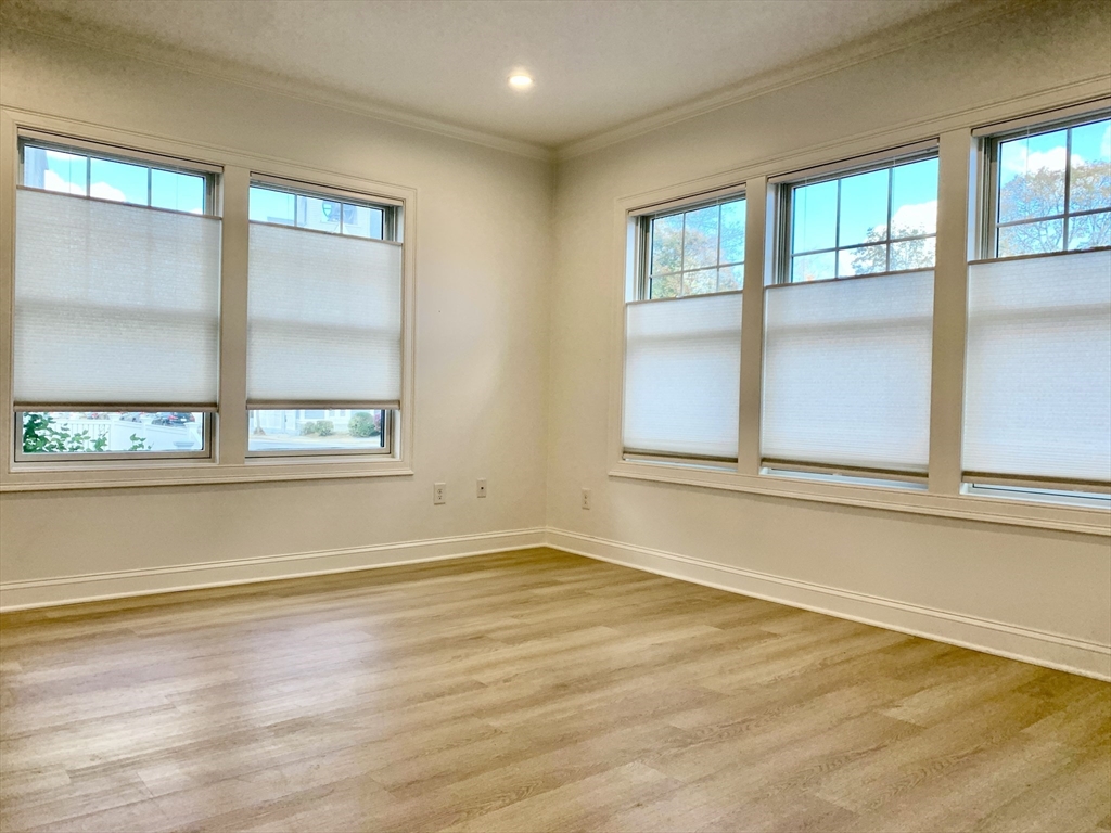 67-69 Cummins Hwy # 101