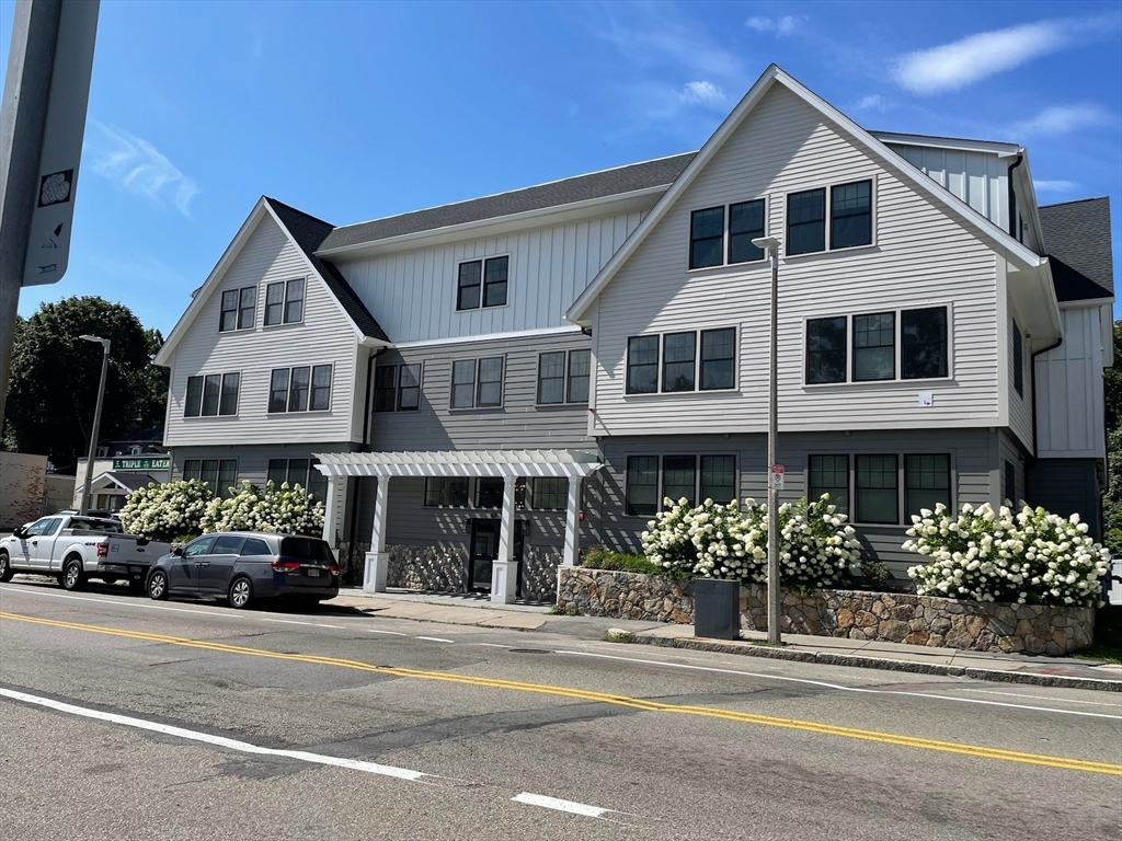 67-69 Cummins Hwy # 101