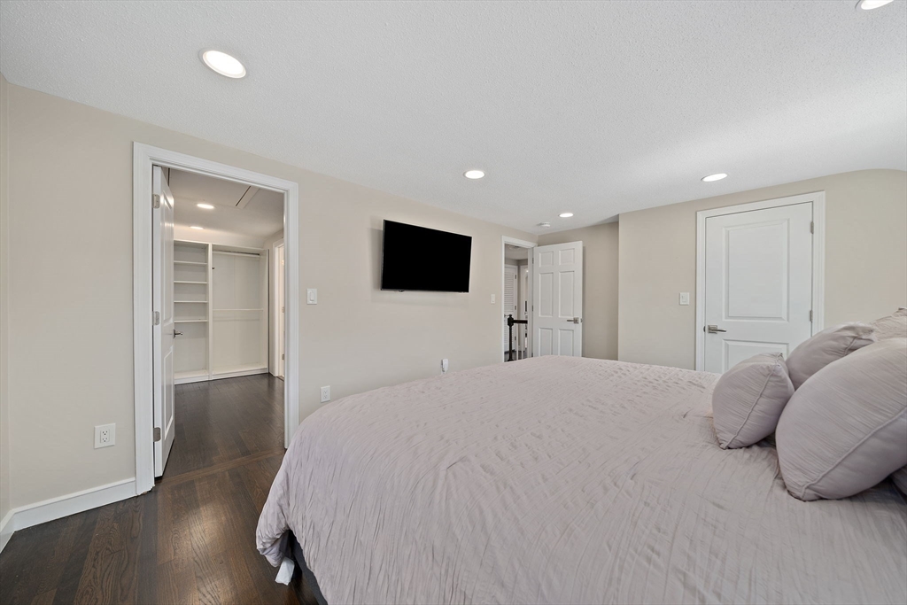 1 Breton Dr