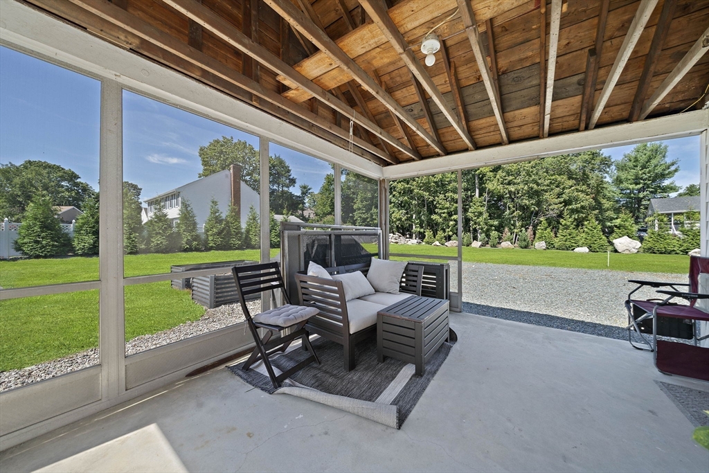 1 Breton Dr