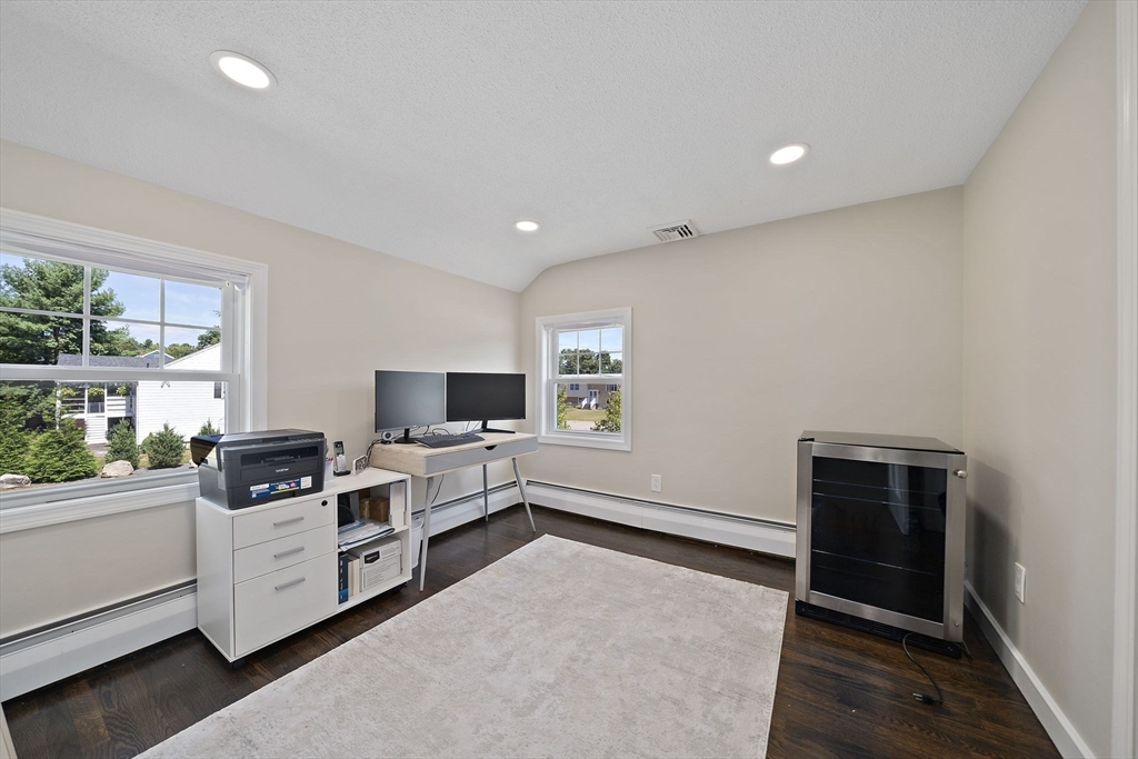 1 Breton Dr
