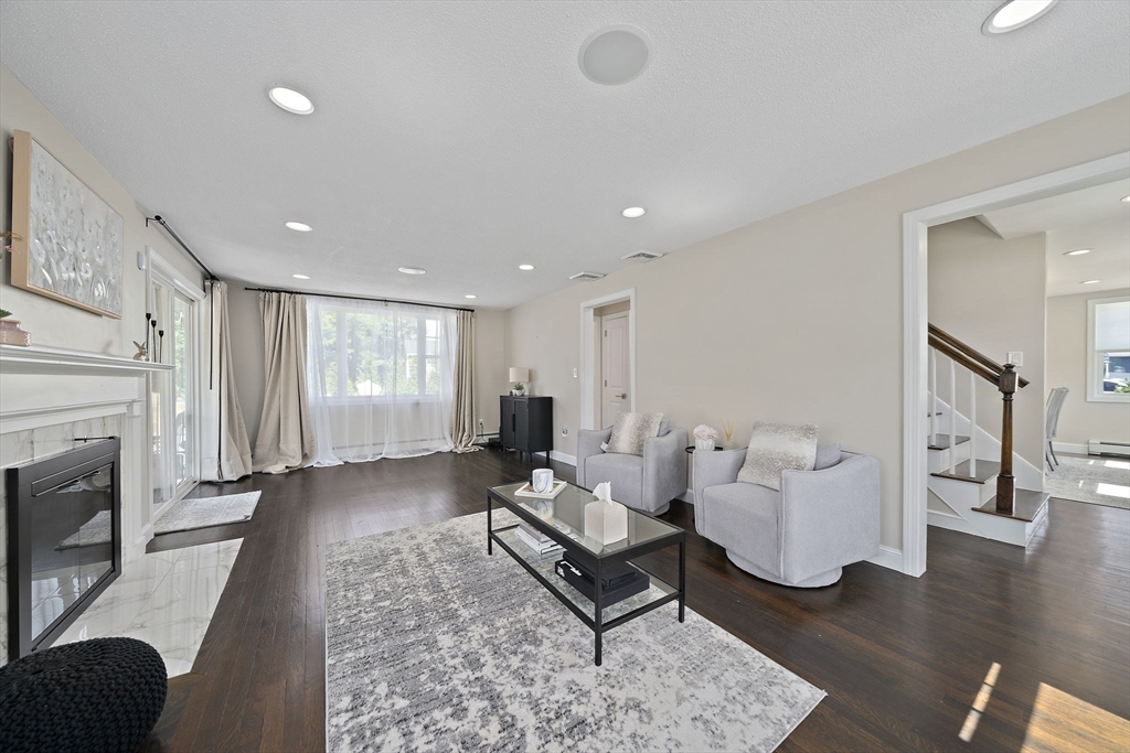 1 Breton Dr
