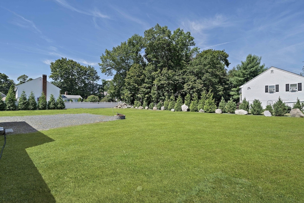 1 Breton Dr