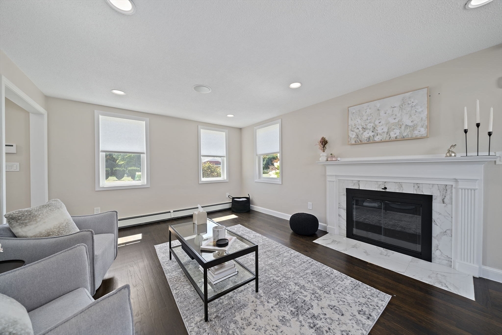 1 Breton Dr