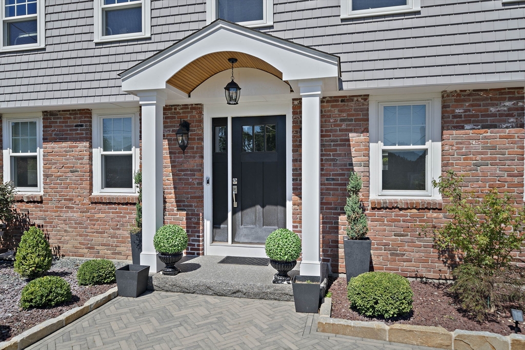 1 Breton Dr