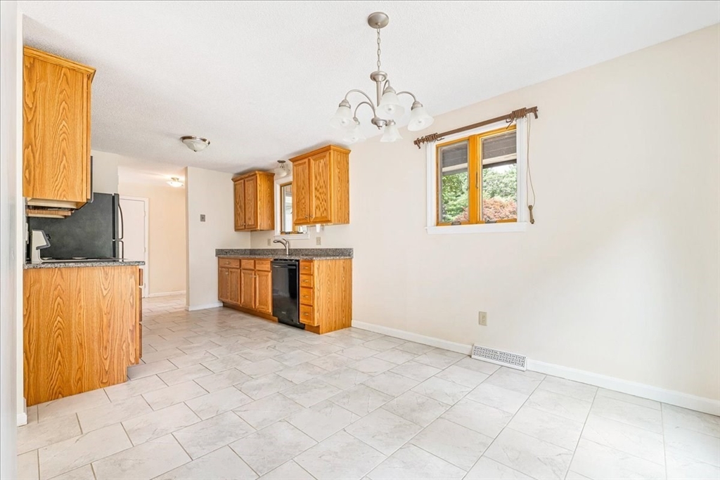 110 Queens Brook Rd, Pembroke