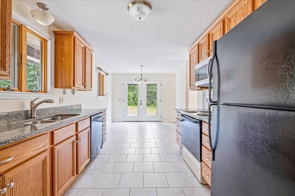 110 Queens Brook Rd, Pembroke