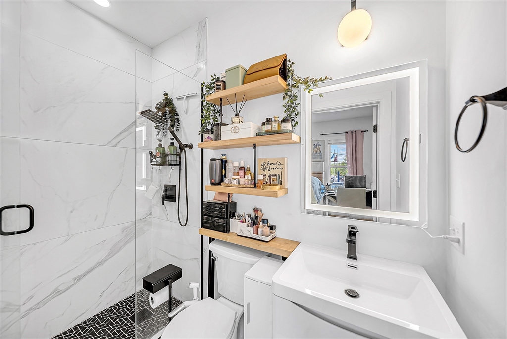 311 Lexington St # 1