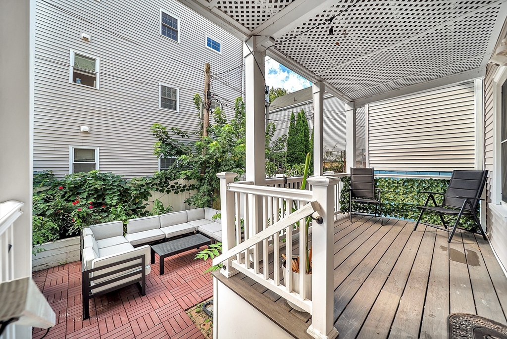 311 Lexington St # 1