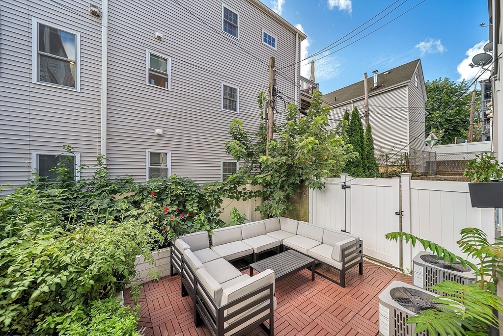 311 Lexington St # 1