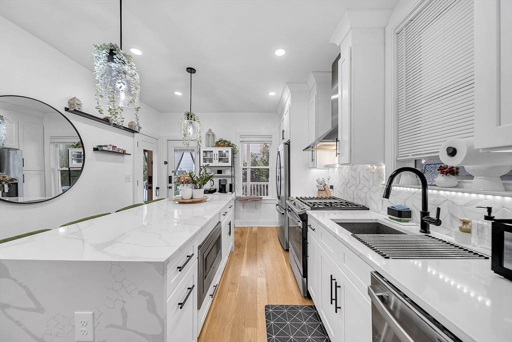 311 Lexington St # 1