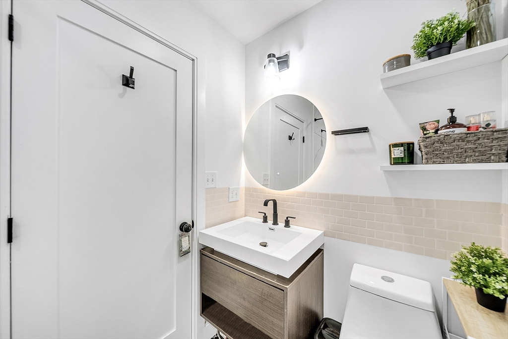 311 Lexington St # 1