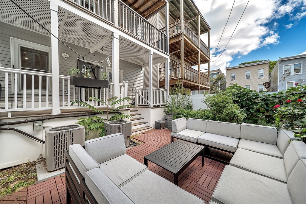 311 Lexington St # 1