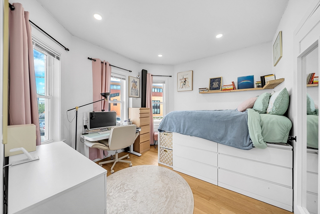 311 Lexington St # 1