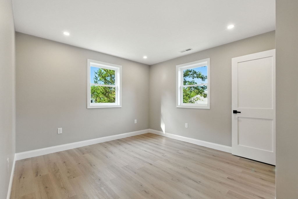 31 Edgewood Ave