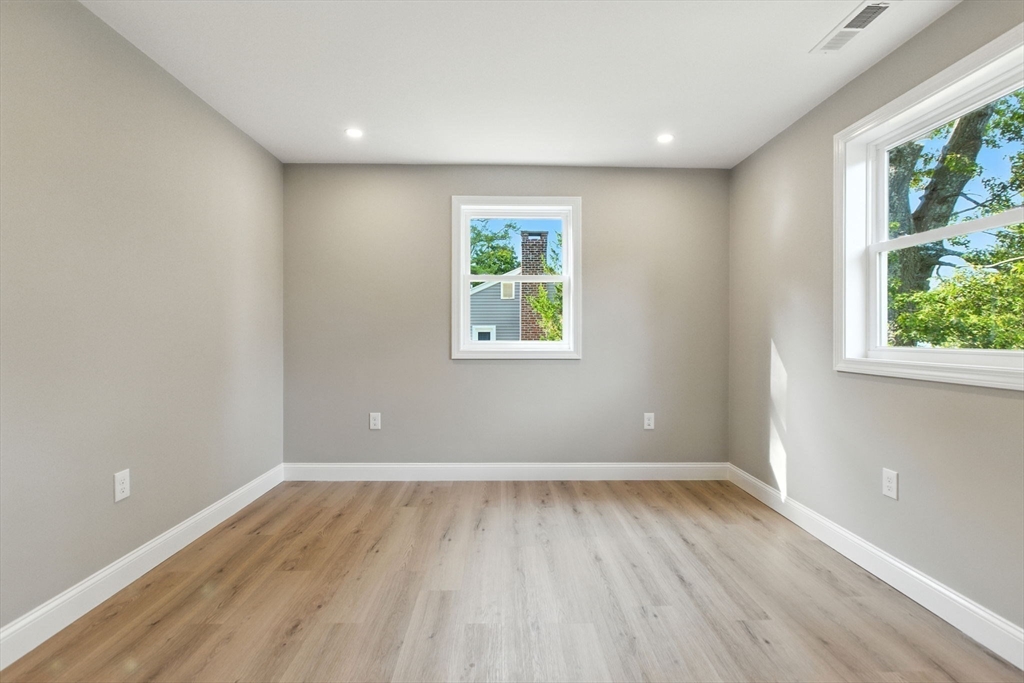 31 Edgewood Ave