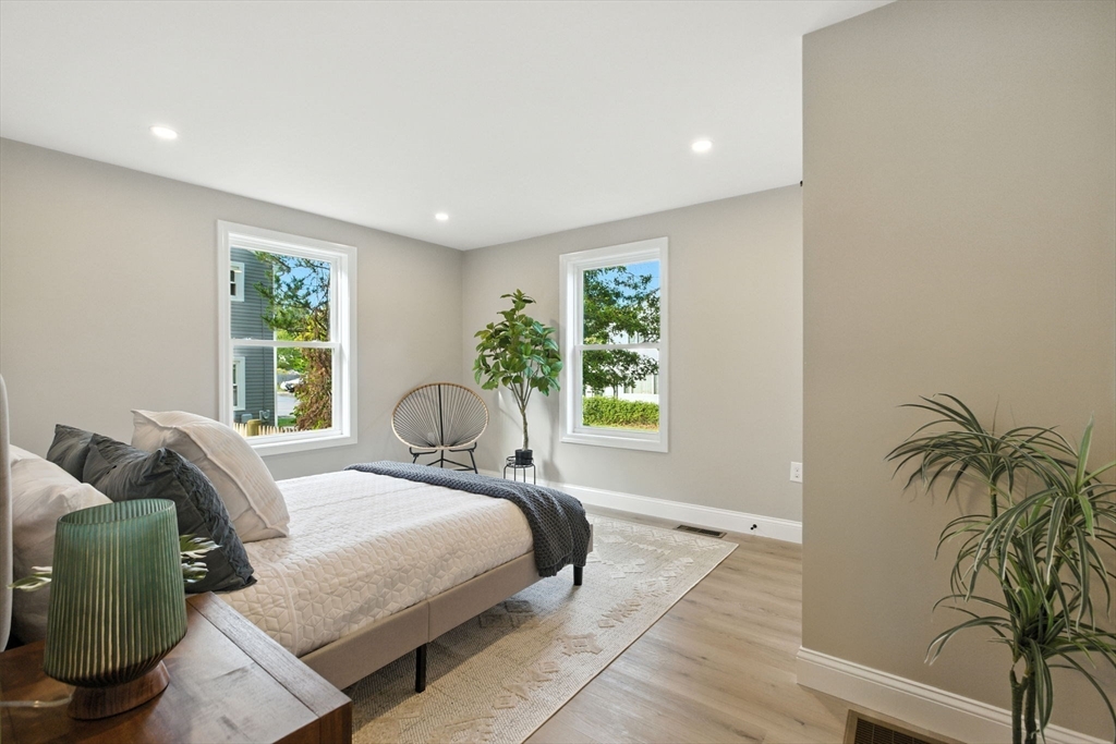 31 Edgewood Ave