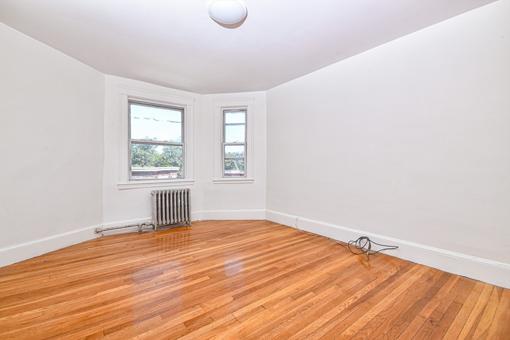 19 Ronan St # 3
