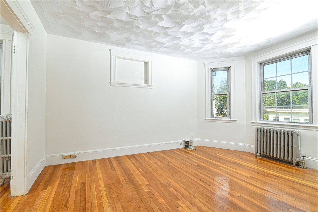 19 Ronan St # 3