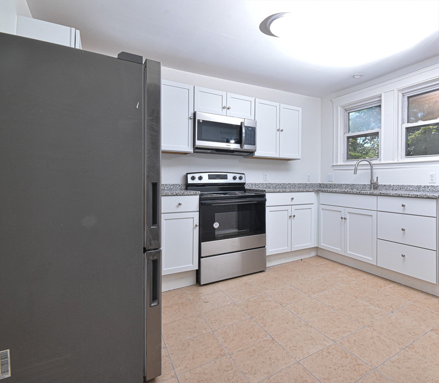 19 Ronan St # 3