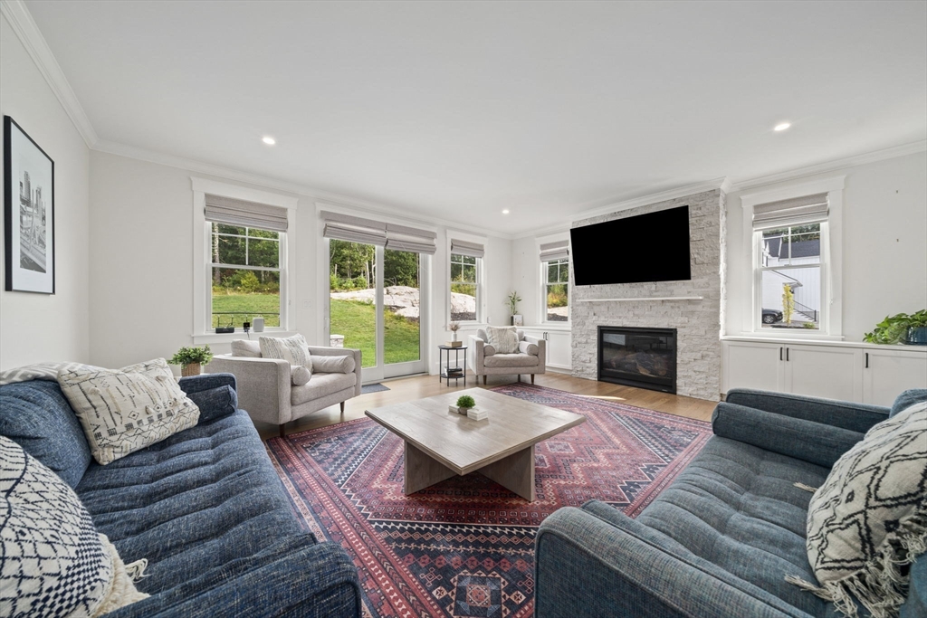 118 Indian Ln