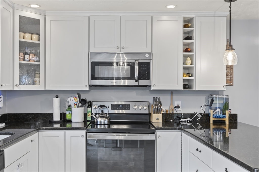 585 Turnpike St # 23, Easton Unit: 23